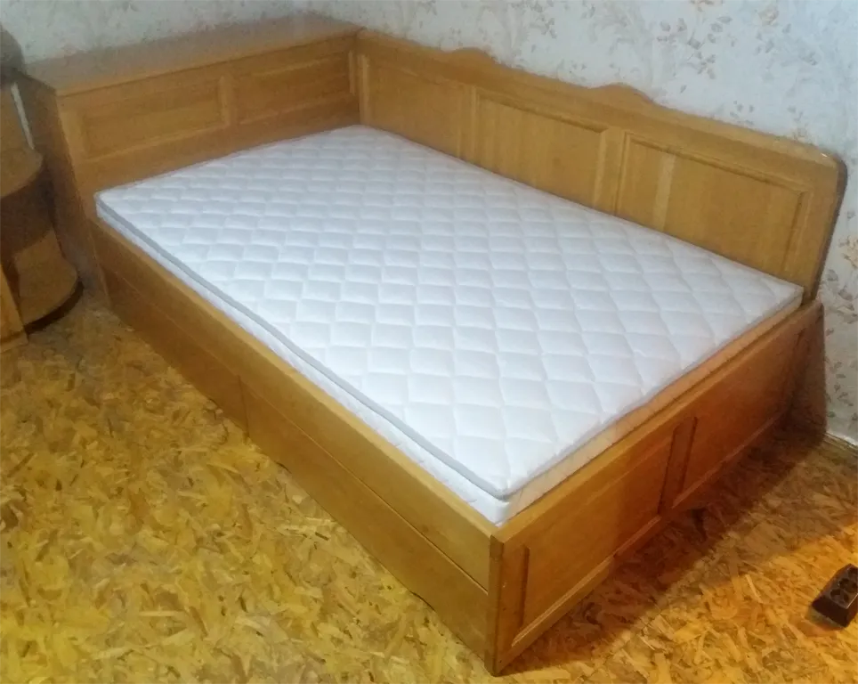 Легло за хол